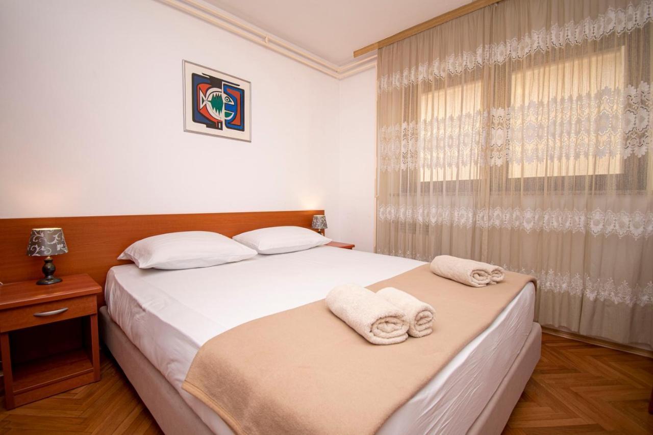 Holiday Apartment 50M From The Beach Pjescana Uvala Exterior foto